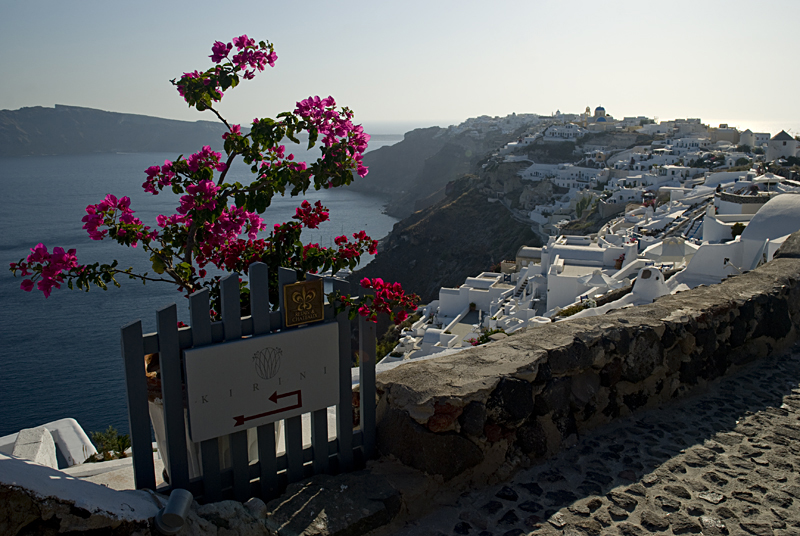 009_Santorini_Finikia.jpg