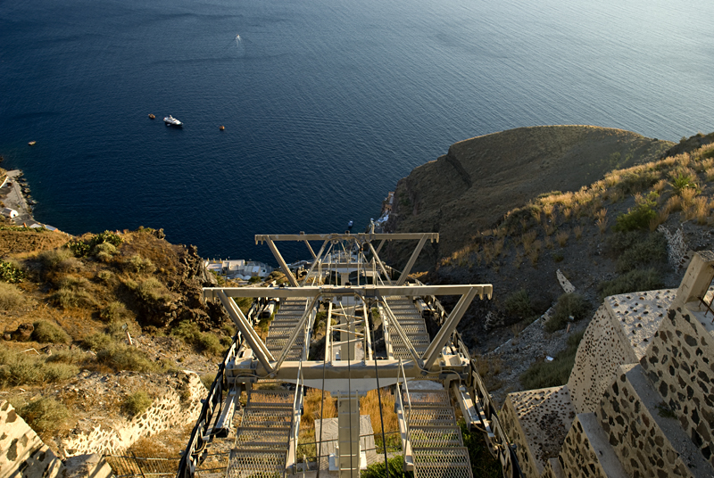 068_Santorini_Fira.jpg