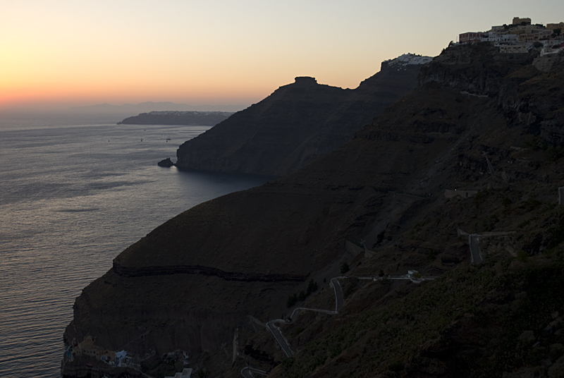 075_Santorini_Fira.jpg